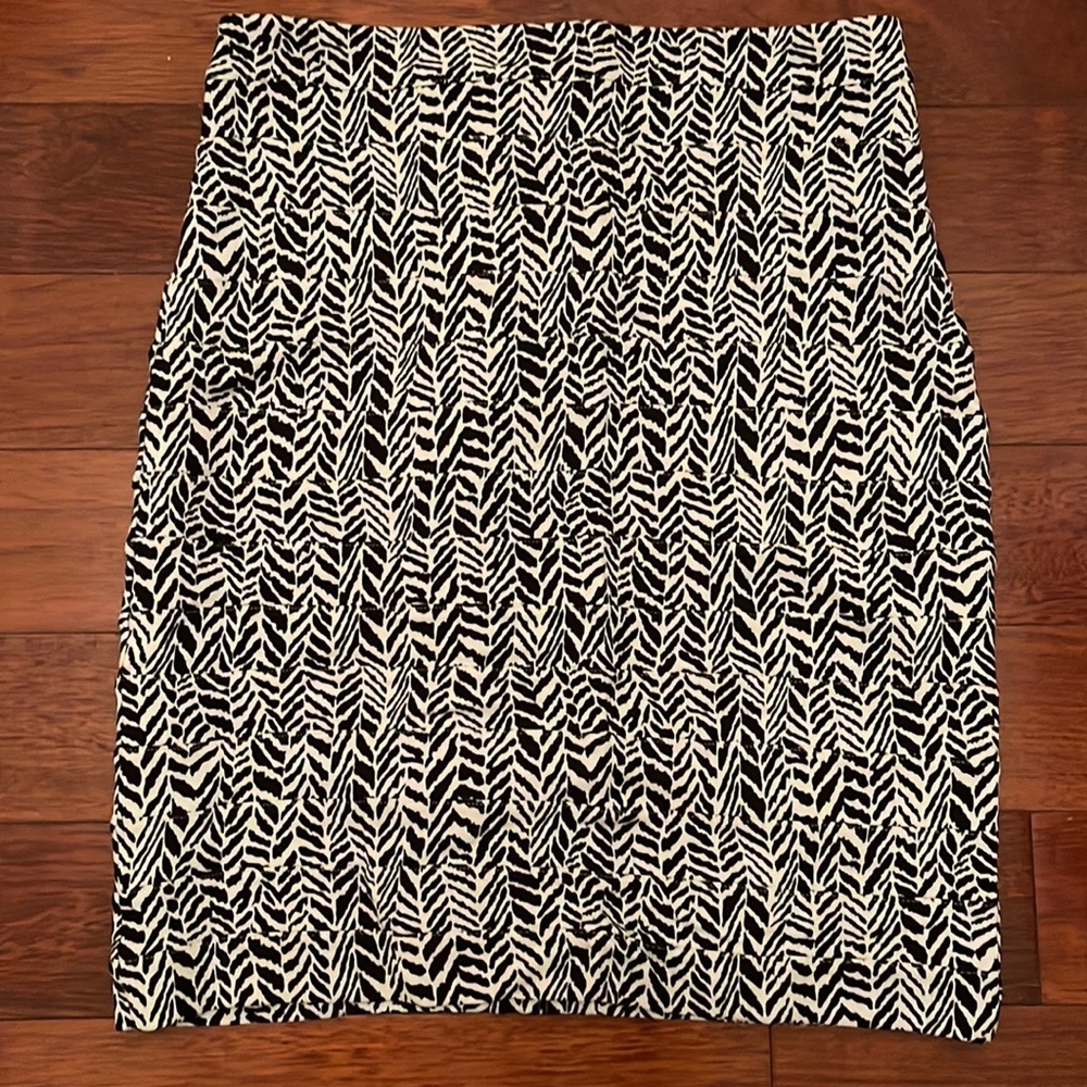 Skirt- new- knee length